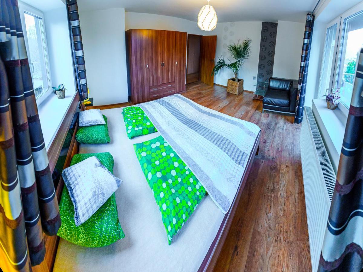 Apartment Pod Sychrovem Prague Ngoại thất bức ảnh